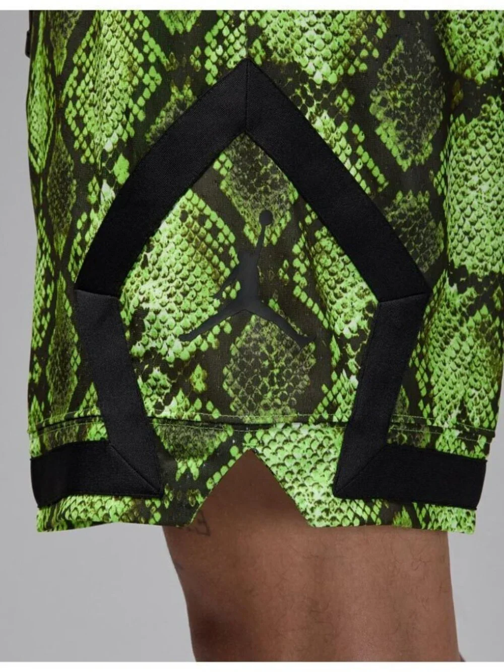 Jordan Sport Men's Dri-FIT Mesh Diamond Shorts Electric Green HF9907-358, Size L